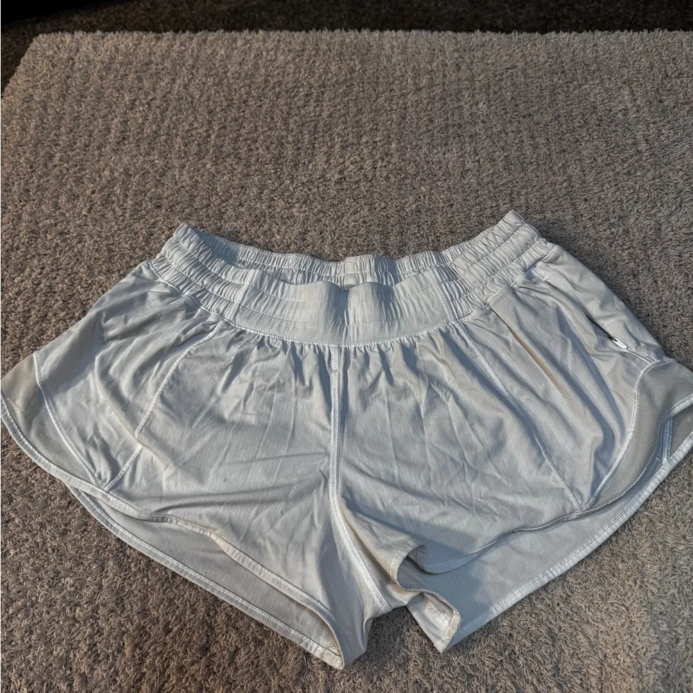 Lululemon hotty hot shorts like new sold out online! Size 10 light gray - Image 3