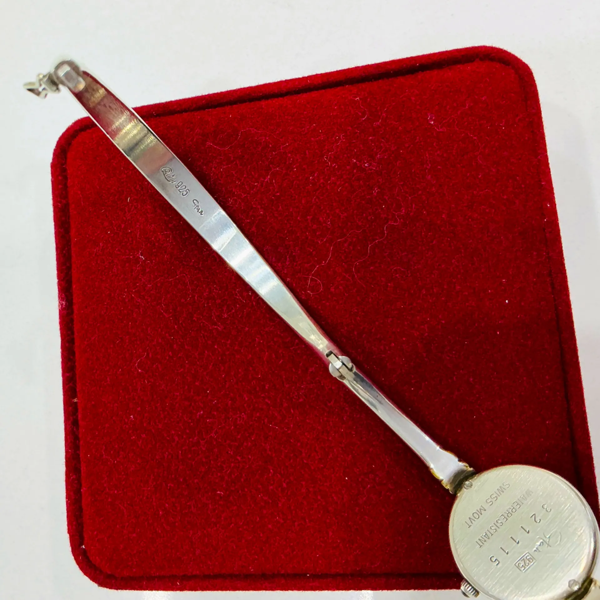 Ladies STAR bangle watch ALL - Image 10