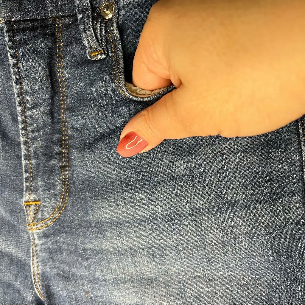 Good American Good Legs High Rise Ankle Straight Leg Denim Jeans - Image 6