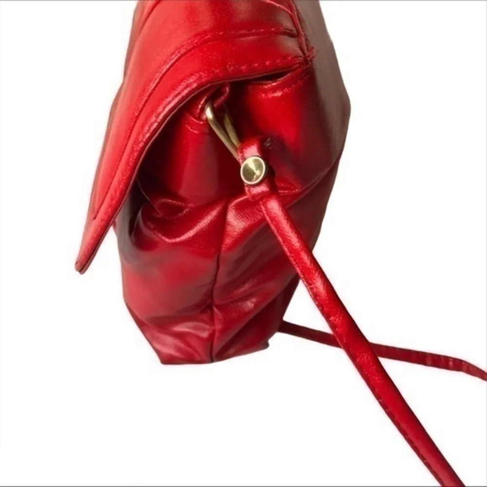Vintage 80s Red Chic Water Repellent Shoulder Bag - Image 3