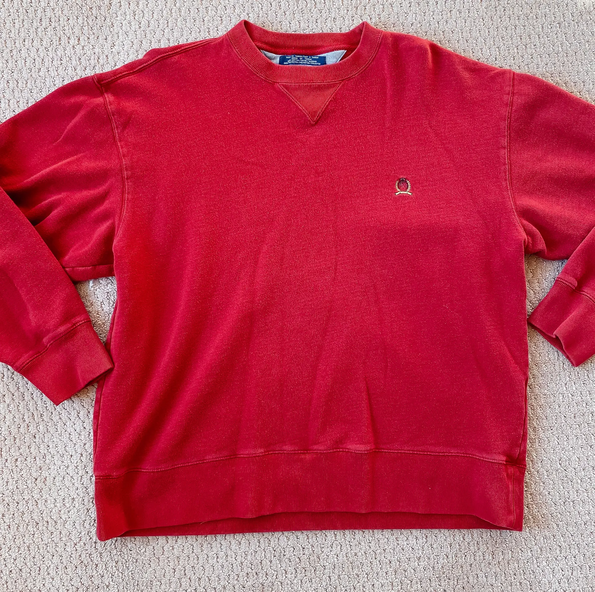 Tommy Hilfiger Vintage Sweatshirt - Image 2