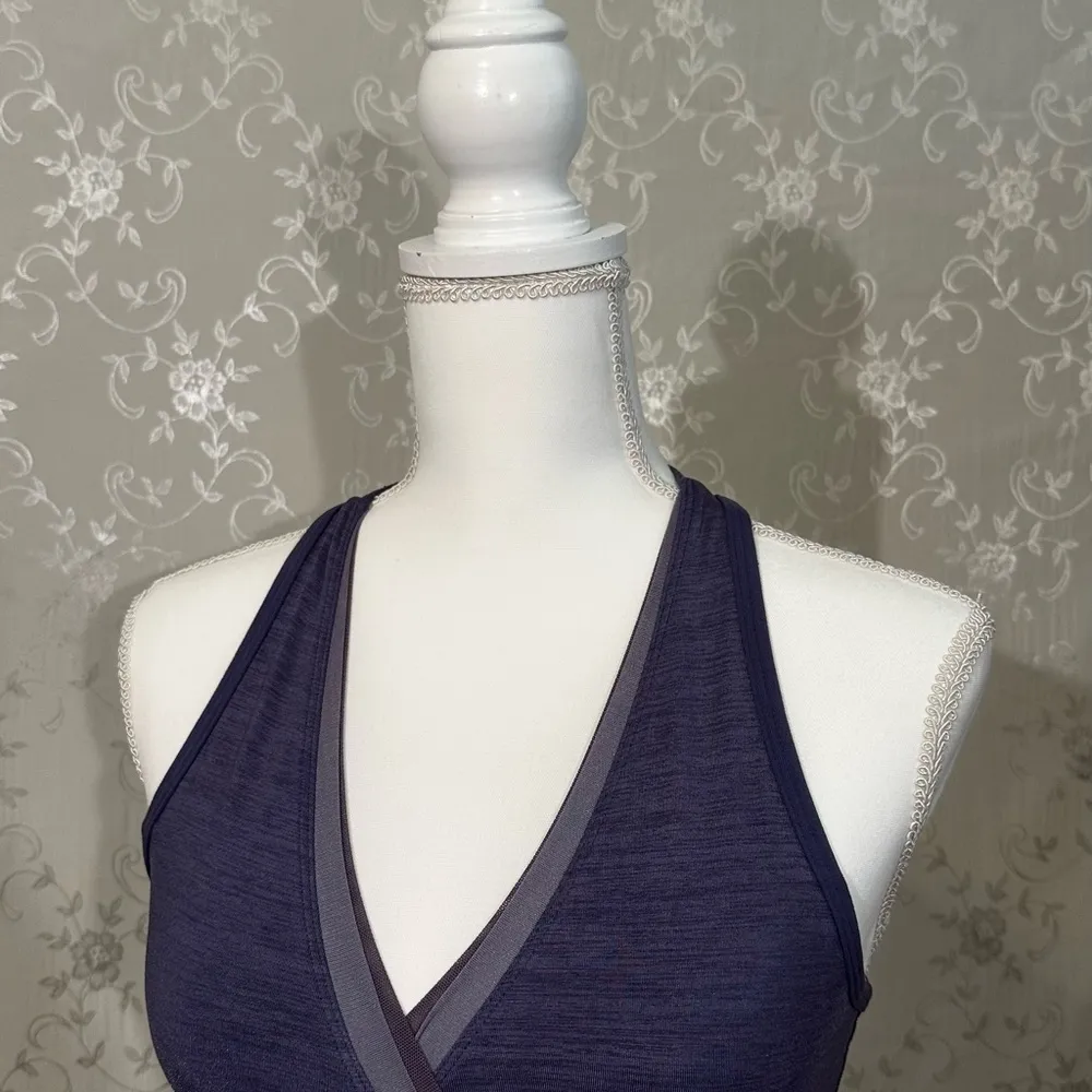 Lululemon Not So Deep V Neck Racerback Mesh Sports Bra Size 6/8 Purple - Image 4