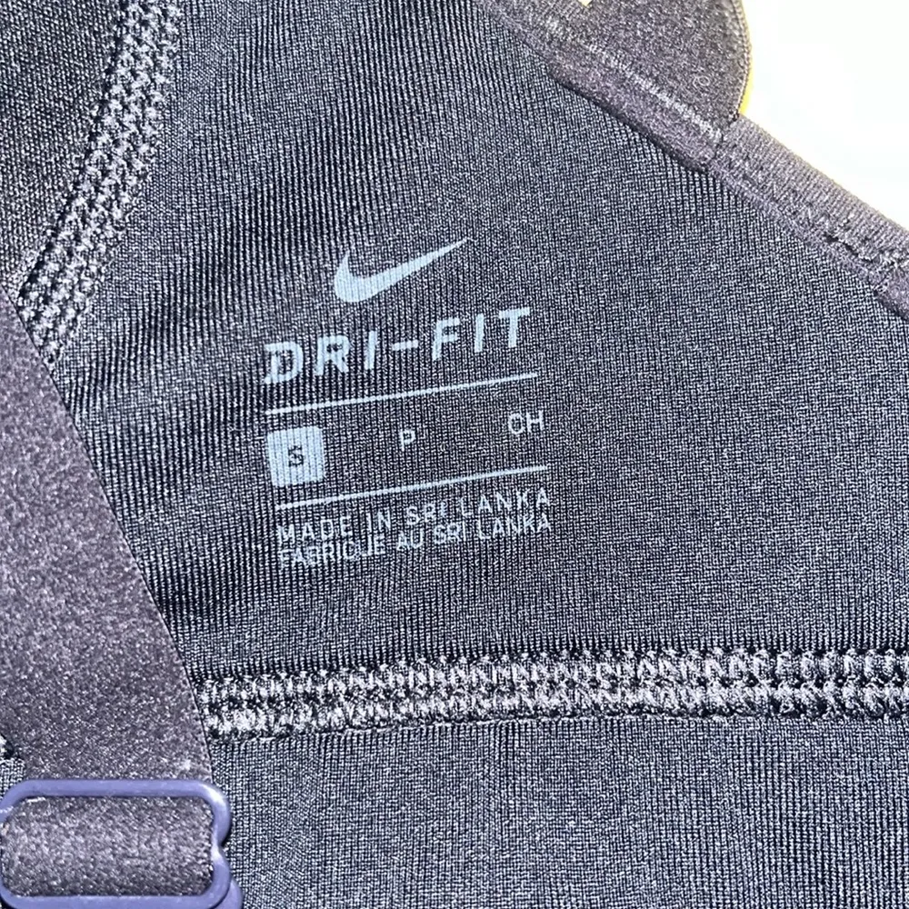 Nike Sports Bra - Image 3