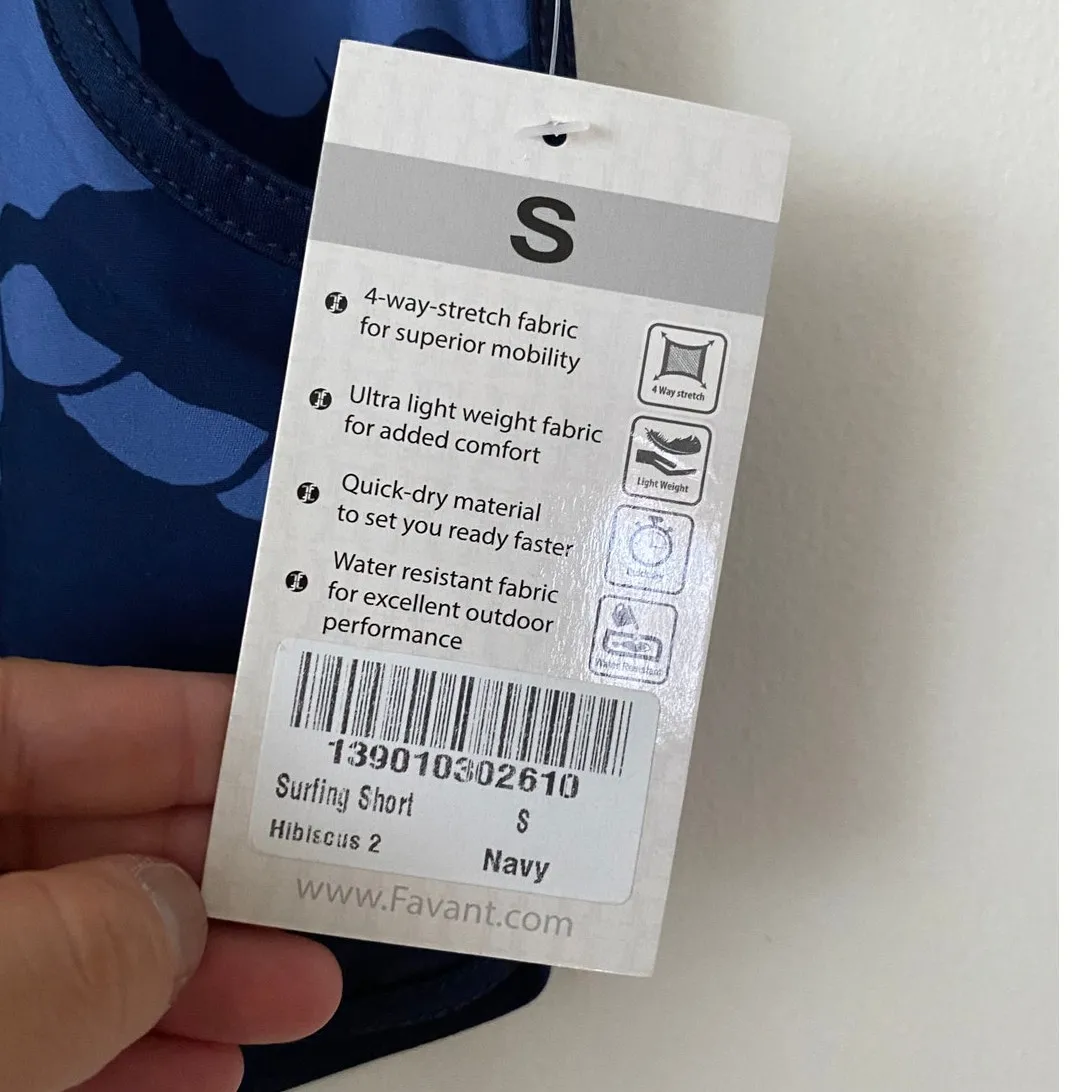 NWT Navy Blue Hawaiian Flowers Favant Stretchy Hibiscus Shorts - Image 3