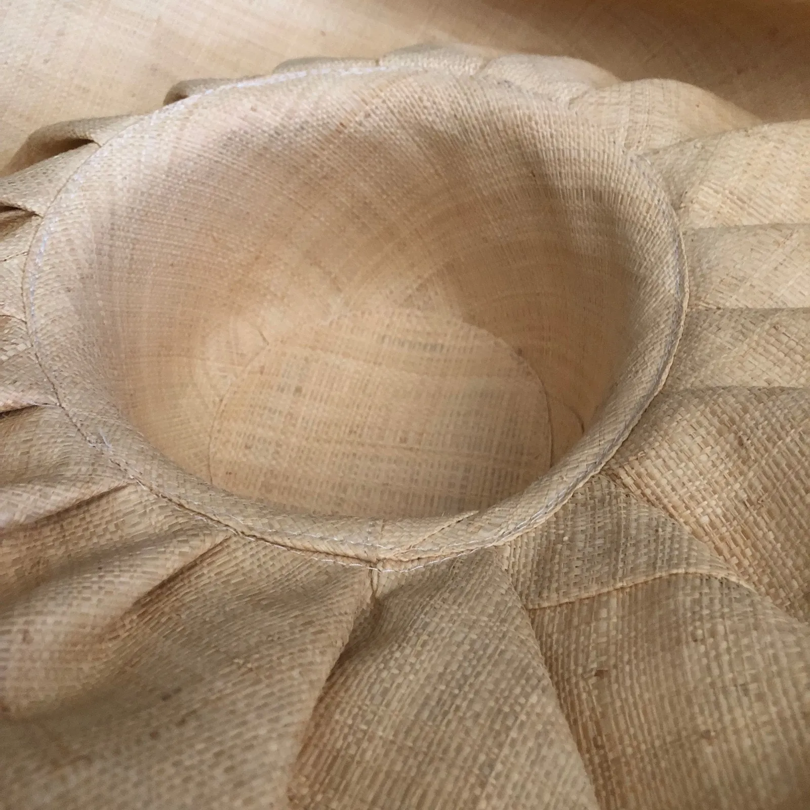 Vintage Natural Beige Wide Brim Sinamay Hat with Ruffled Brim And Bow - Image 13