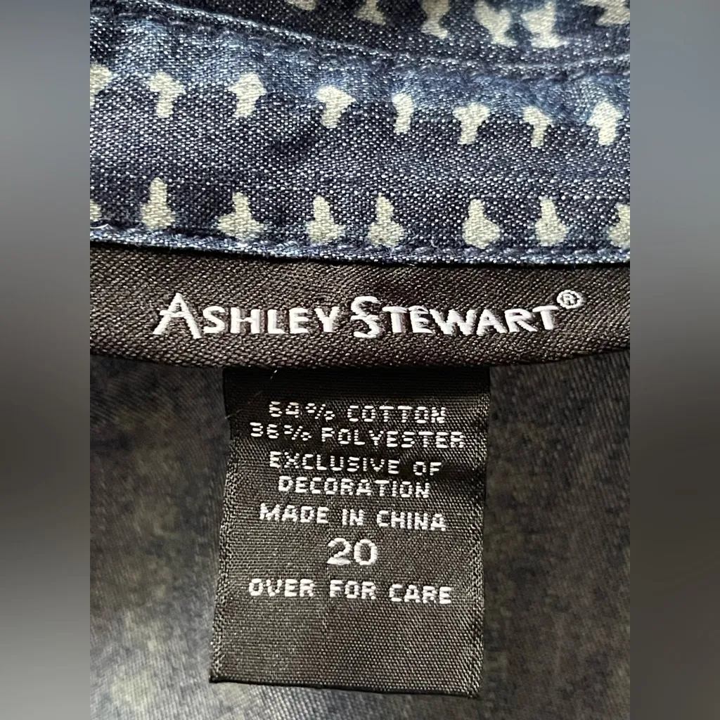 Ashley Stewart Navy and White Patterned Top - Image 6