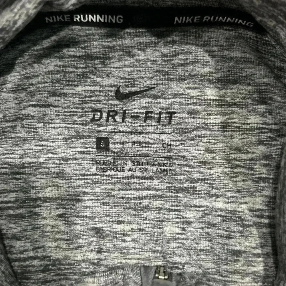 Nike  grey athletic jacket in size small - Image 3