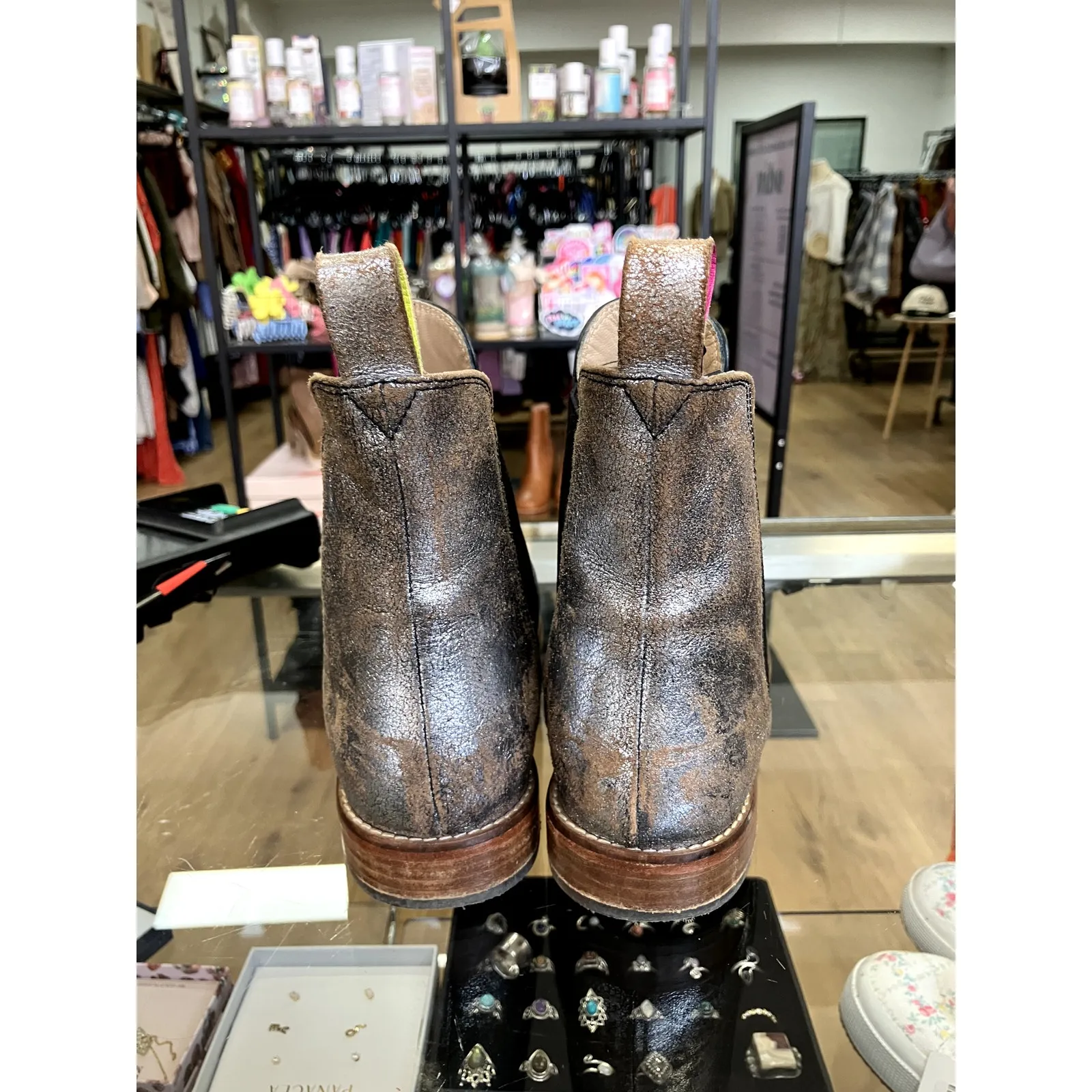 Joules Black and Bronze Chelsea Leather Ankle Boots Size 10 - Image 2