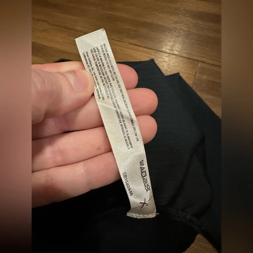 Free people FP movement Hot Tip Layer Long Sleeve Shirt fits like a M Black Size M - Image 4