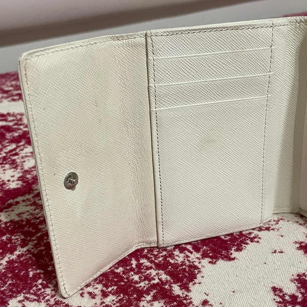 Burberry Kisslock Wallet - Image 9