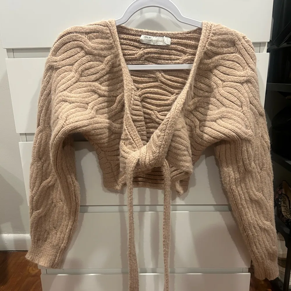 Bishop and Young  cable knit front tie sweater - Image 4