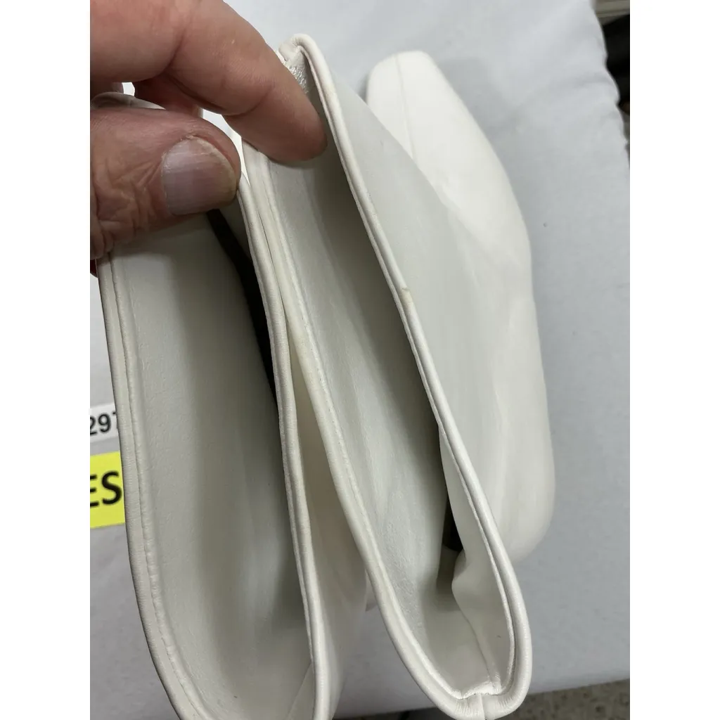 Womans Ankle Boots White 8.5 Kitten Heel Square Toe NWOT - Image 6