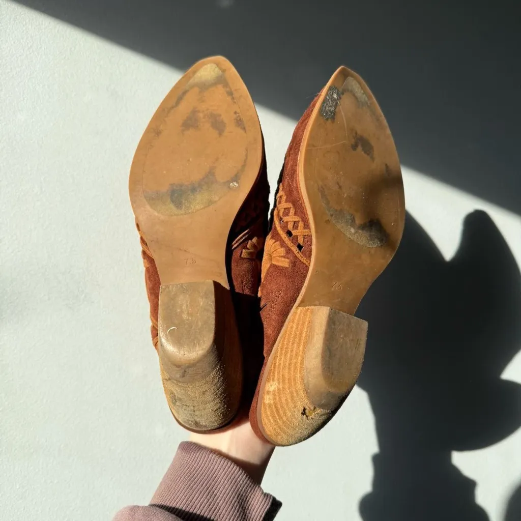 Vintage Y2K Jeffrey Campbell Brown suede mule clogs with wooden heel 🔥 - Image 6