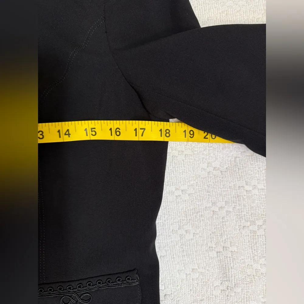 Spiegel  Elegant Black Women's Blazer - Image 3