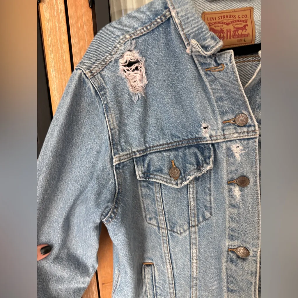 Levi's Denim Jacket Jean Ex-Boyfriend Distressed Classic Relax Fit Trucker - Image 3