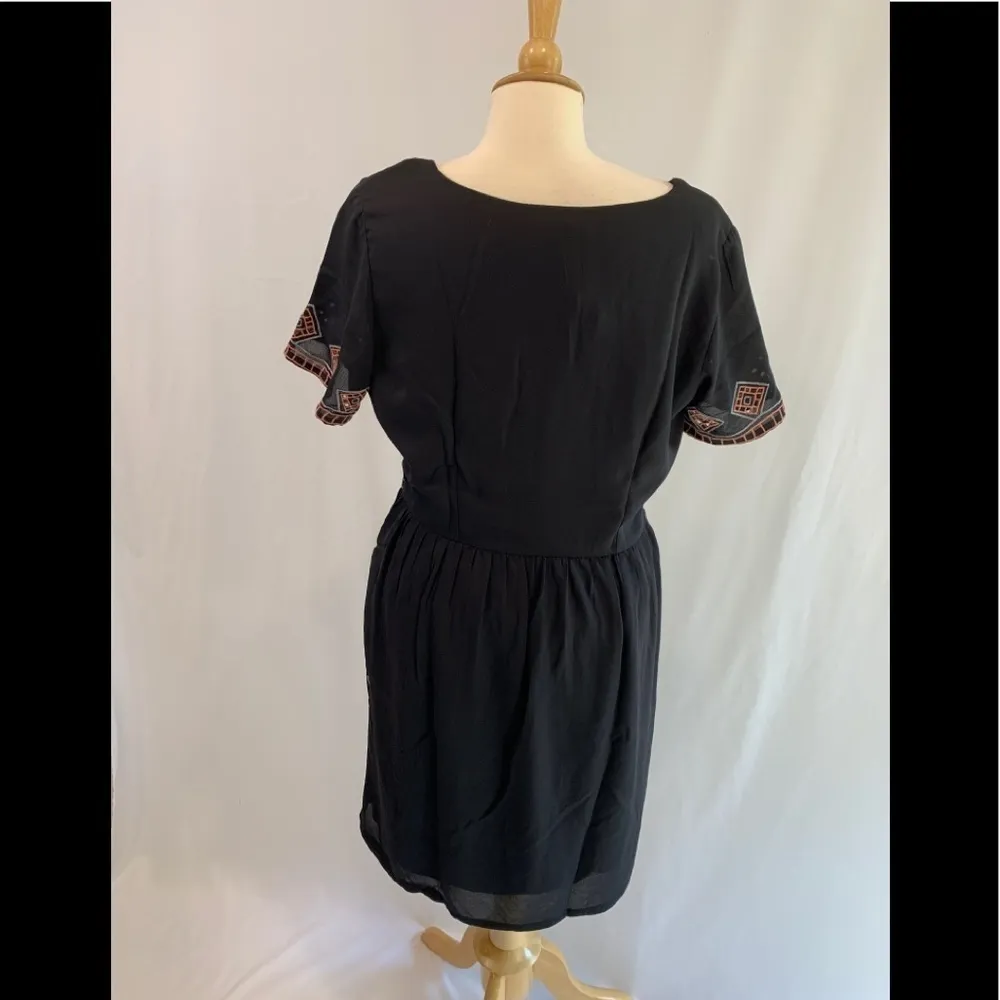 Ella Moon Global‎ Inspired Black Embroidered Geometric Dress With Pockets Size M - Image 5
