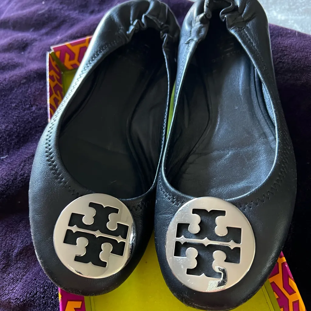 TORY BURCH AUTHENTIC BLACK LEATHER REVA BALLERINA FLATS - Image 8