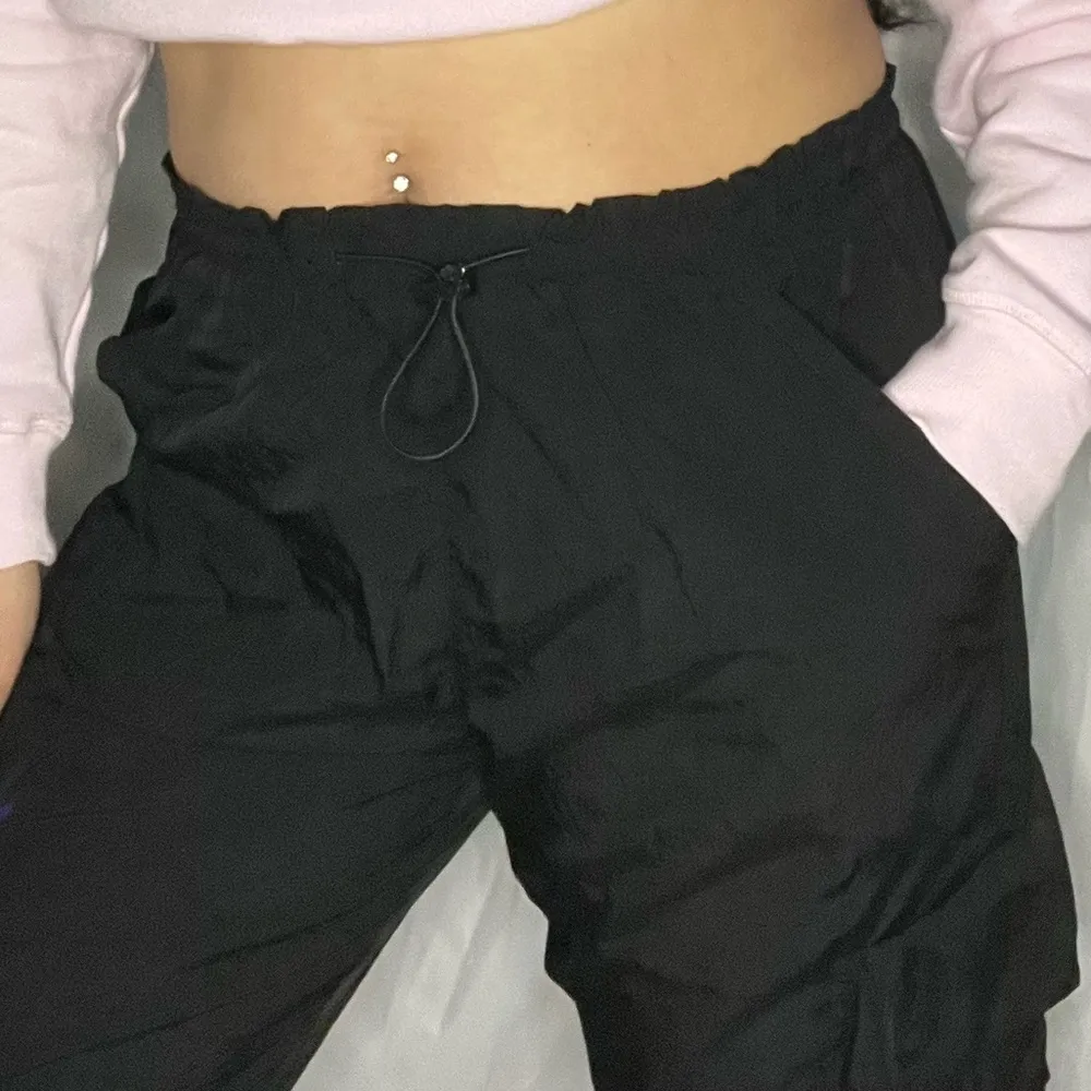 Like New The Chloe Nylon parachute pants by Garage size small in black, sold out - Image 11