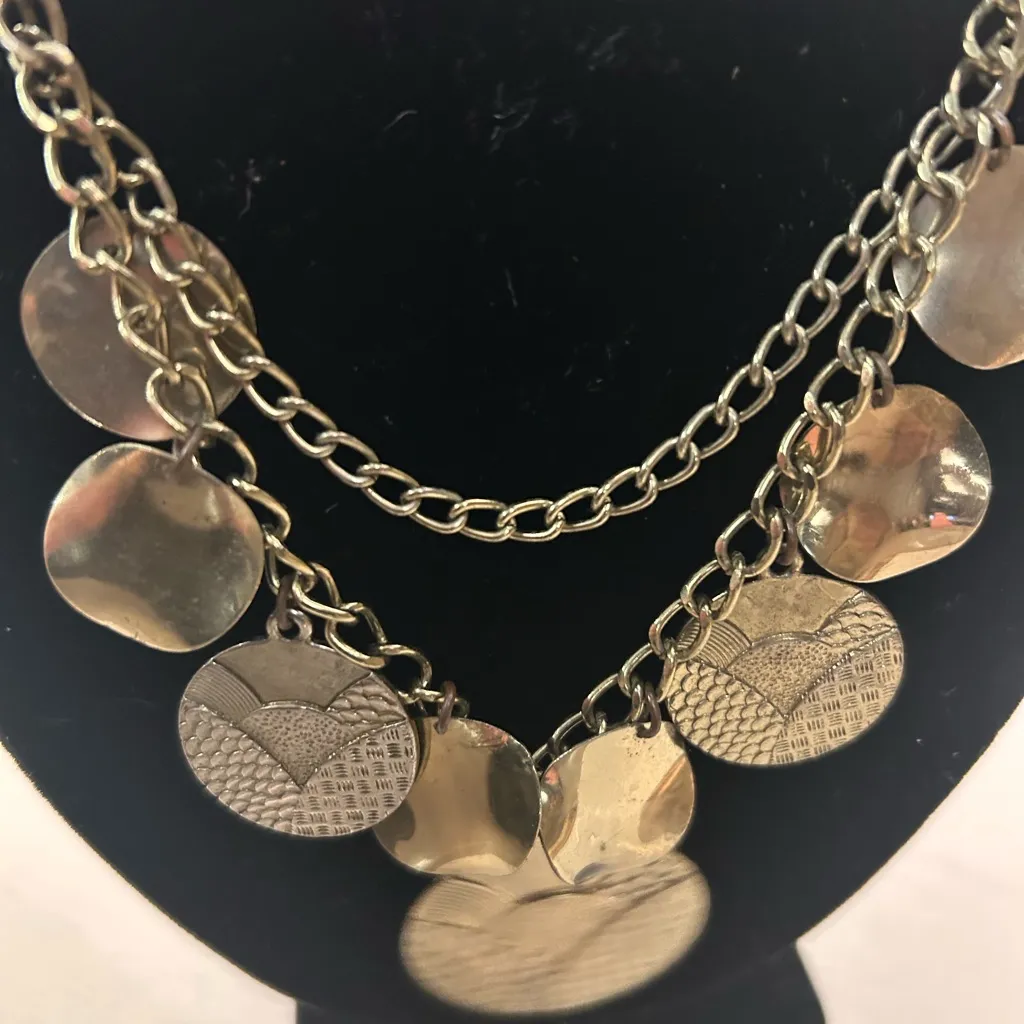 Necklace Women’s metal circle disc cascading necklace Gold - Image 3