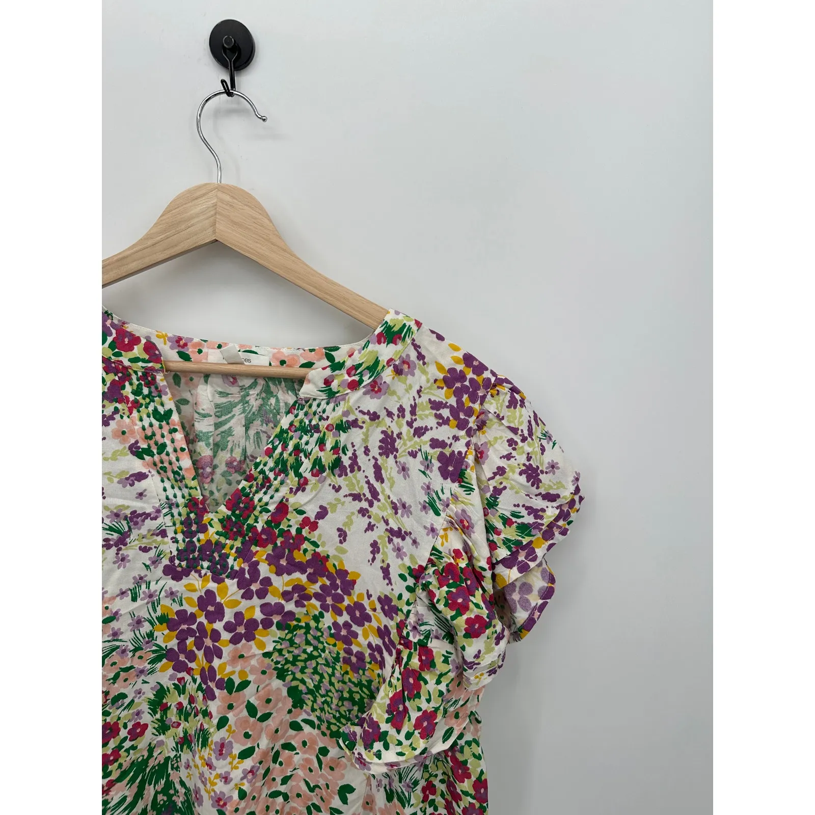 Maurices Floral Blouse Size L Spring Office Career Lightweight Ruffle Feminine - Image 3