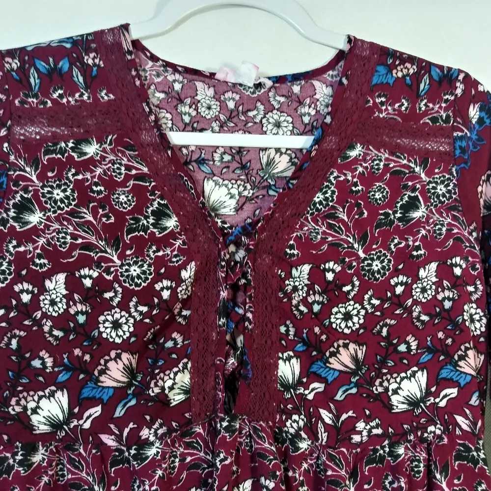 Socialite Burgundy Bell Sleeve Boho Dress Size M - Image 4