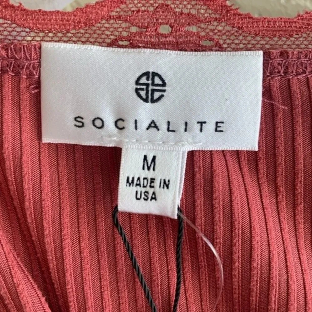 Socialite  Long Sleeve Scoop Neck Crop Top In Mauve Medium NWT - Image 4