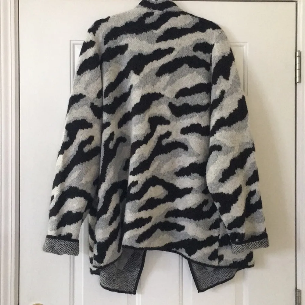 Lane Bryant jacket zebra print with leather trim - Image 2