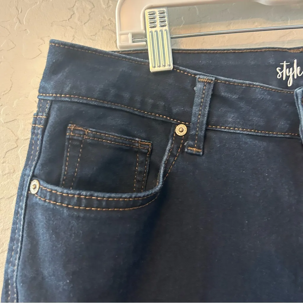 Style & Co ⭐️ dark wash curvy boot leg jeans size 6 short - Image 15