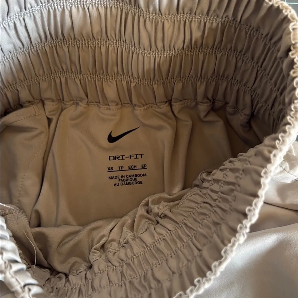 Nike High Waist Cream Shorts - Image 2