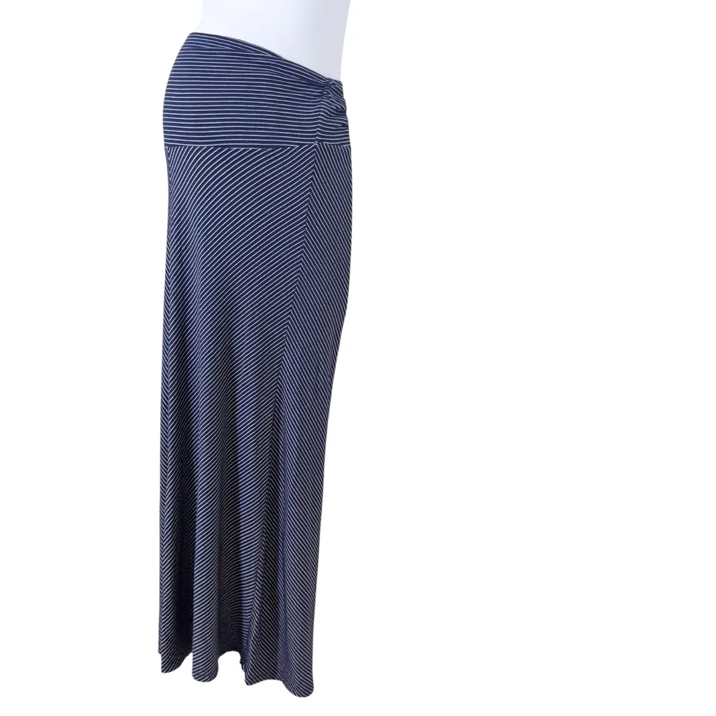 Motherhood Maternity Foldover-Waist Chevron-Stripe Maxi Skirt‎ size S - Image 4