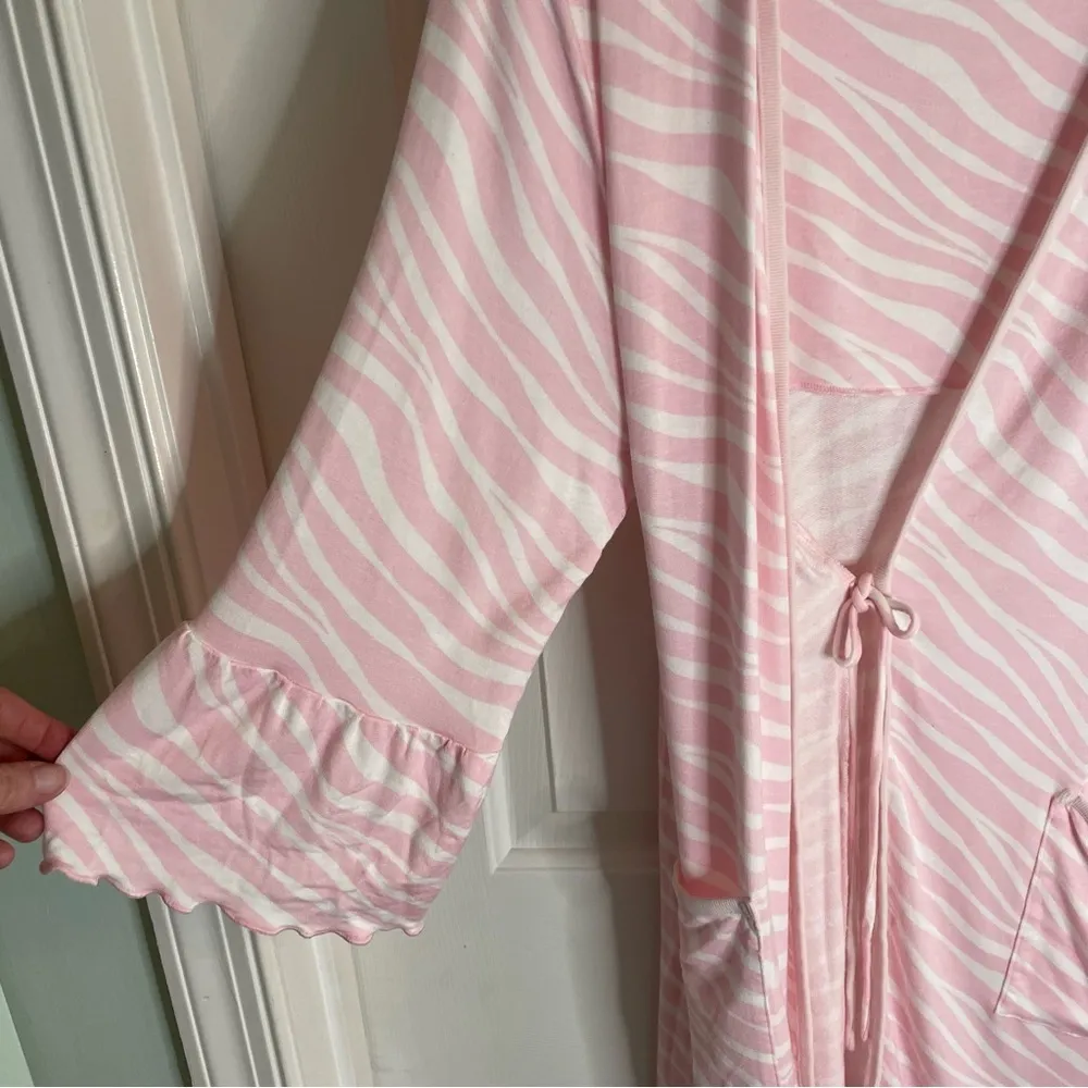 Kate Spade baby petal Pink Zebra Striped Robe Intimates Sleepwear Size XS/S - Image 3