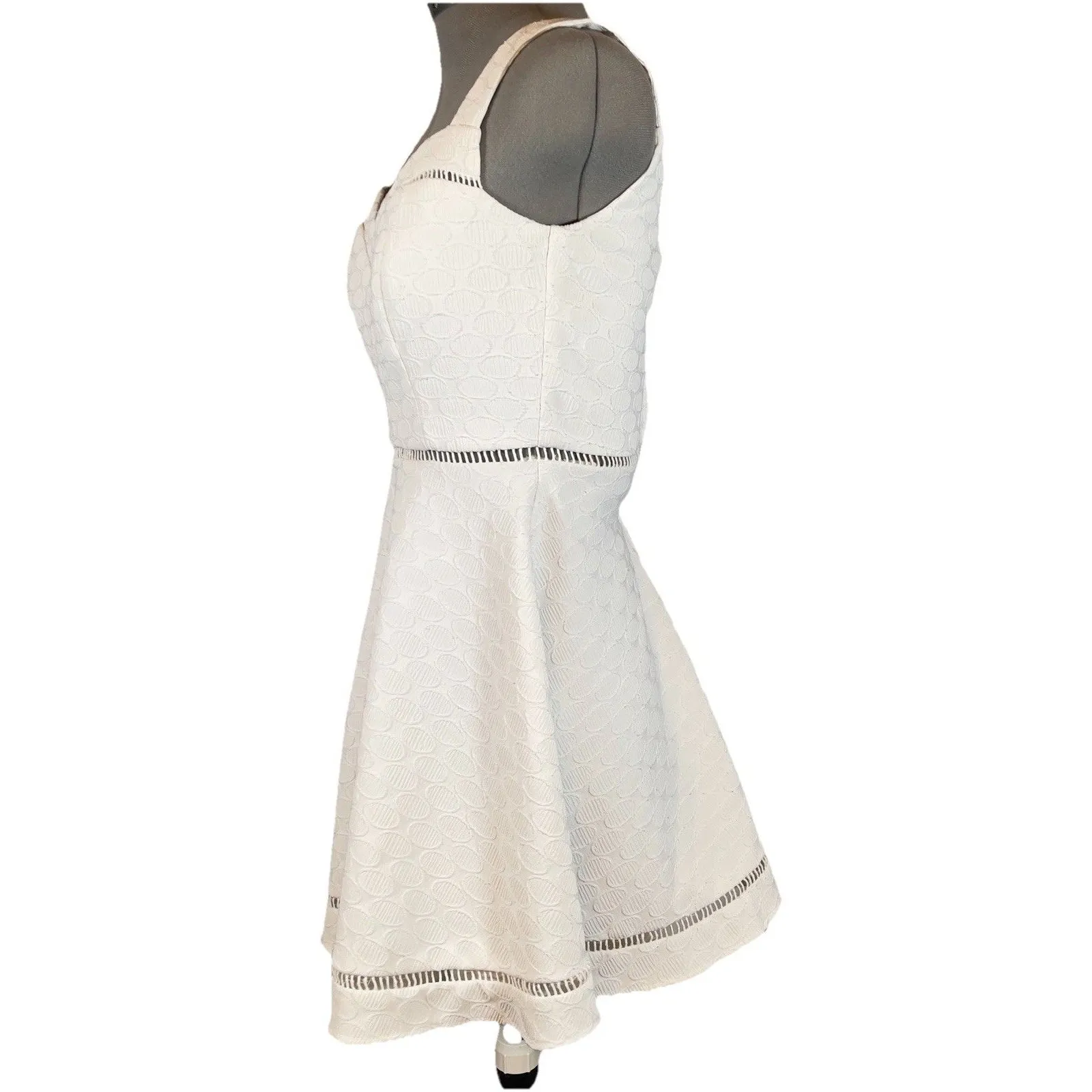B. Darlin Dress Sz 2 White Textured Sleeveless Tank Cutout Fit Flare Mini Summer - Image 5