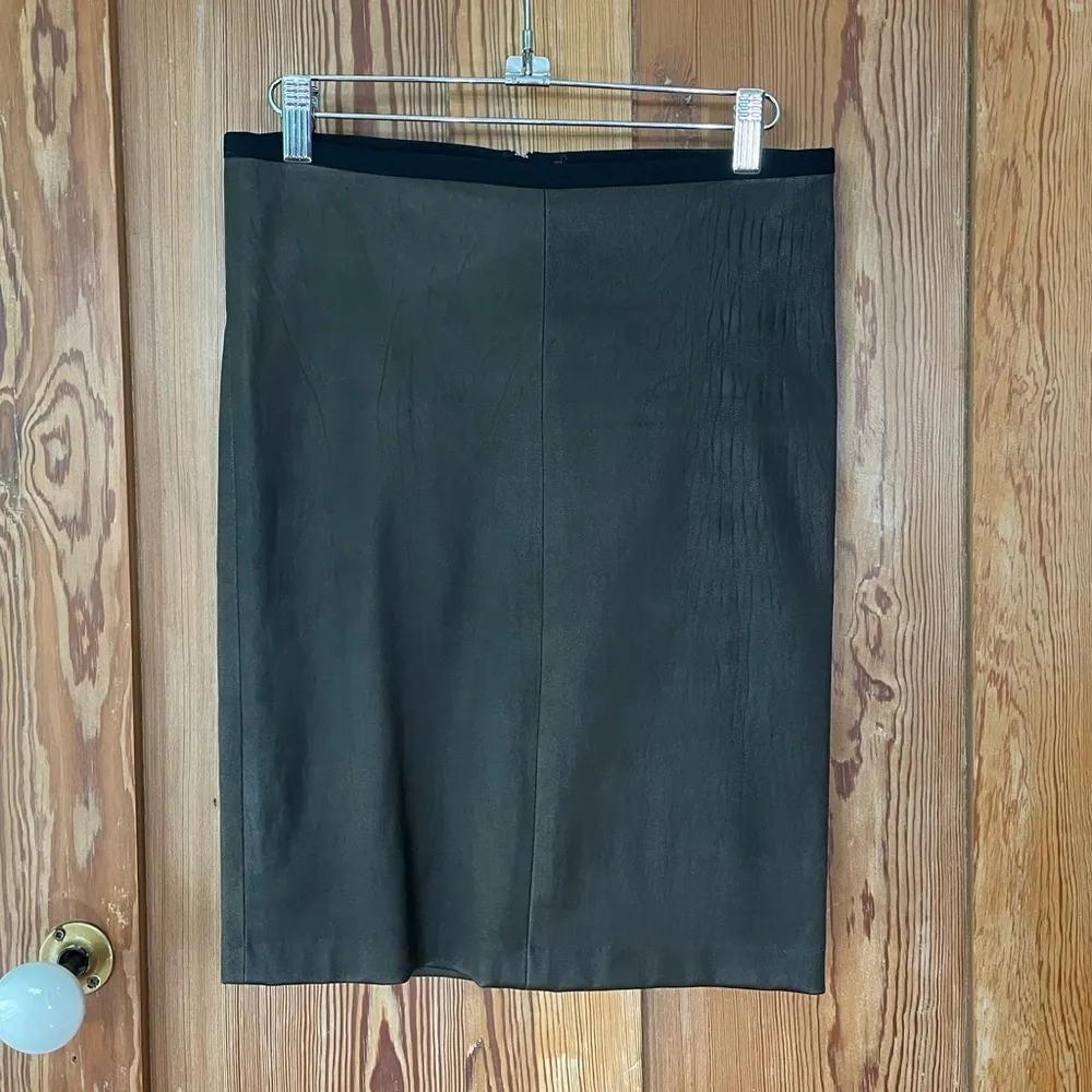 A.L.C. Reptile Leather Stretch Mini Pencil Skirt w Wool Mohair Trim - Sz 6 - Image 2