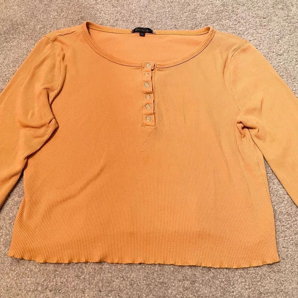 Yellow Henley 3/4 Sleeve Fitted Crop Top - Image 5