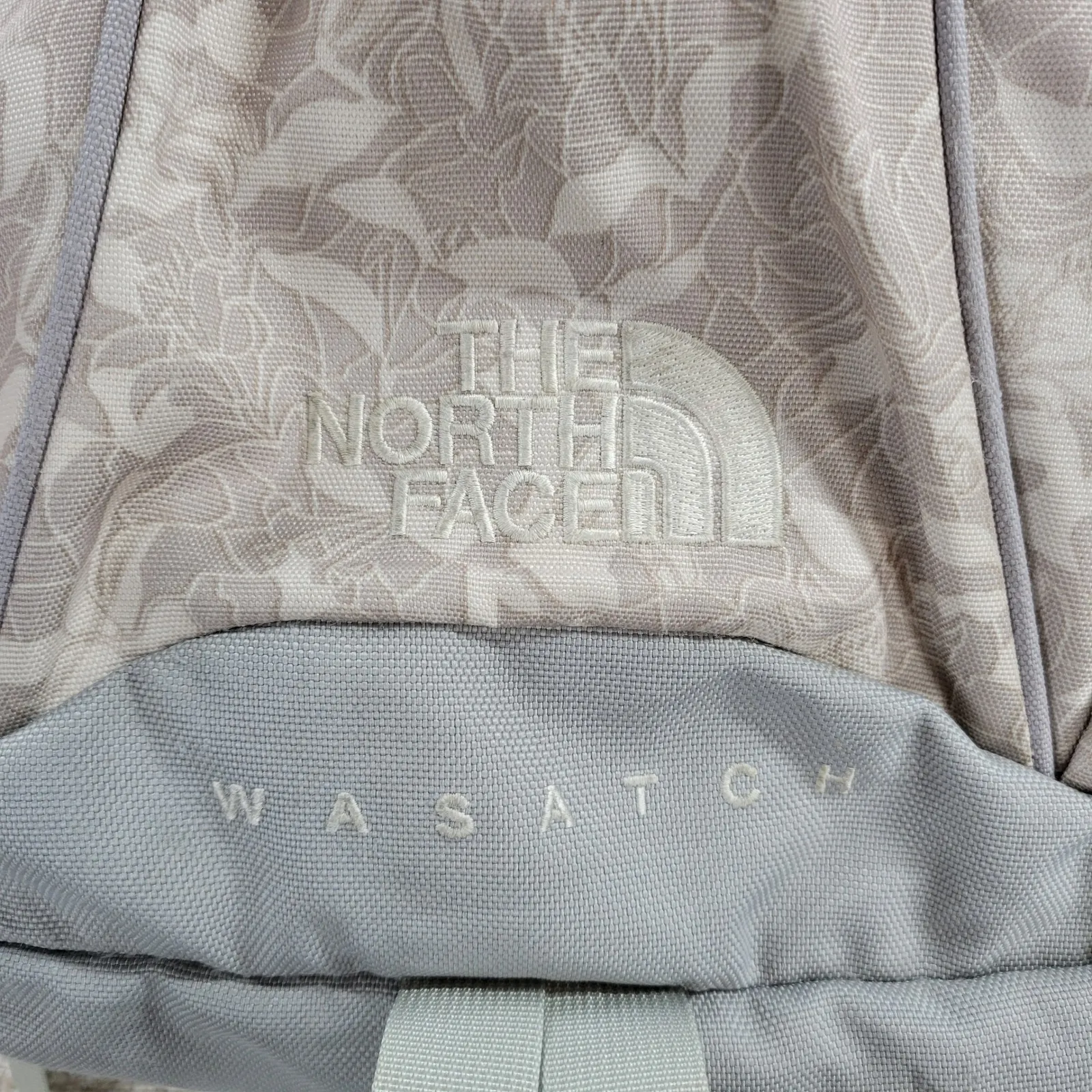 The North Face Wasatch Laptop Backpack Floral Print Beige Grey Daypack Hiking - Image 2
