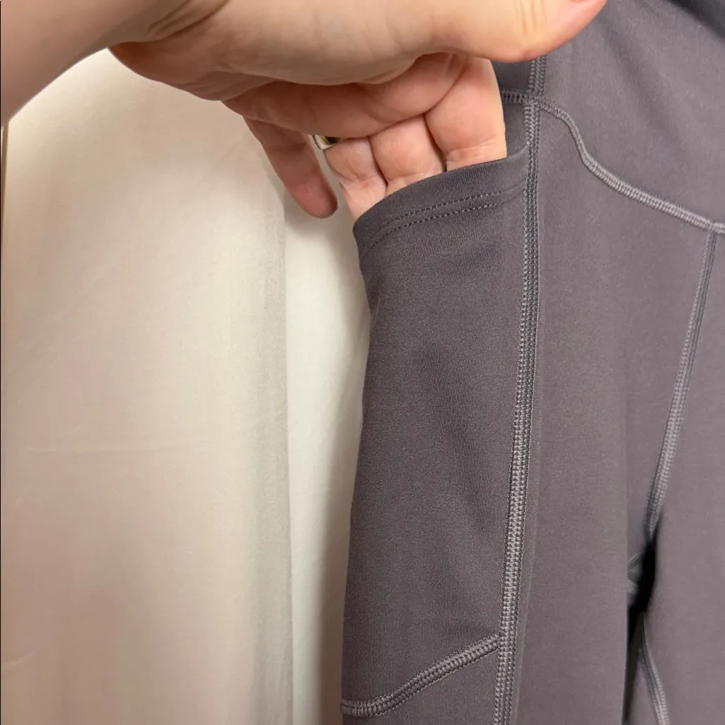 Victoria’s Secret Studio Gray High-Waisted 7/8 Pocket Leggings Size 8 - Image 4