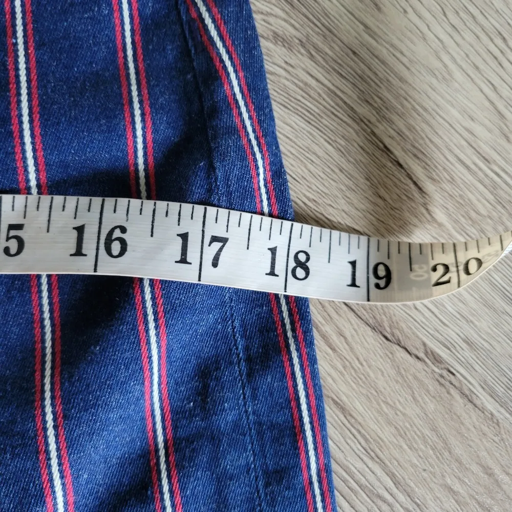 American Eagle Denim Mini Skirt Size 4 - Image 6