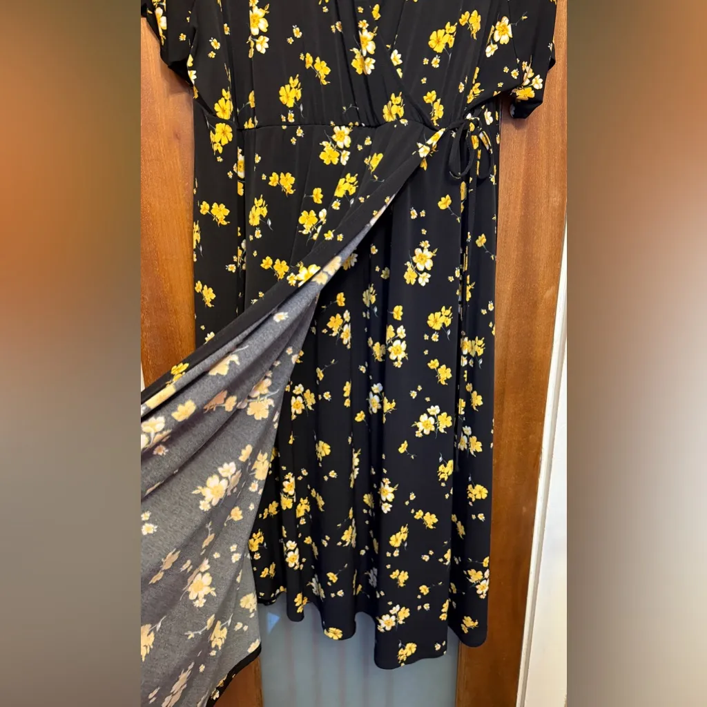 Torrid Women’s Plus Floral Faux Wrap Midi Dress Torrid Size 5 - Image 6