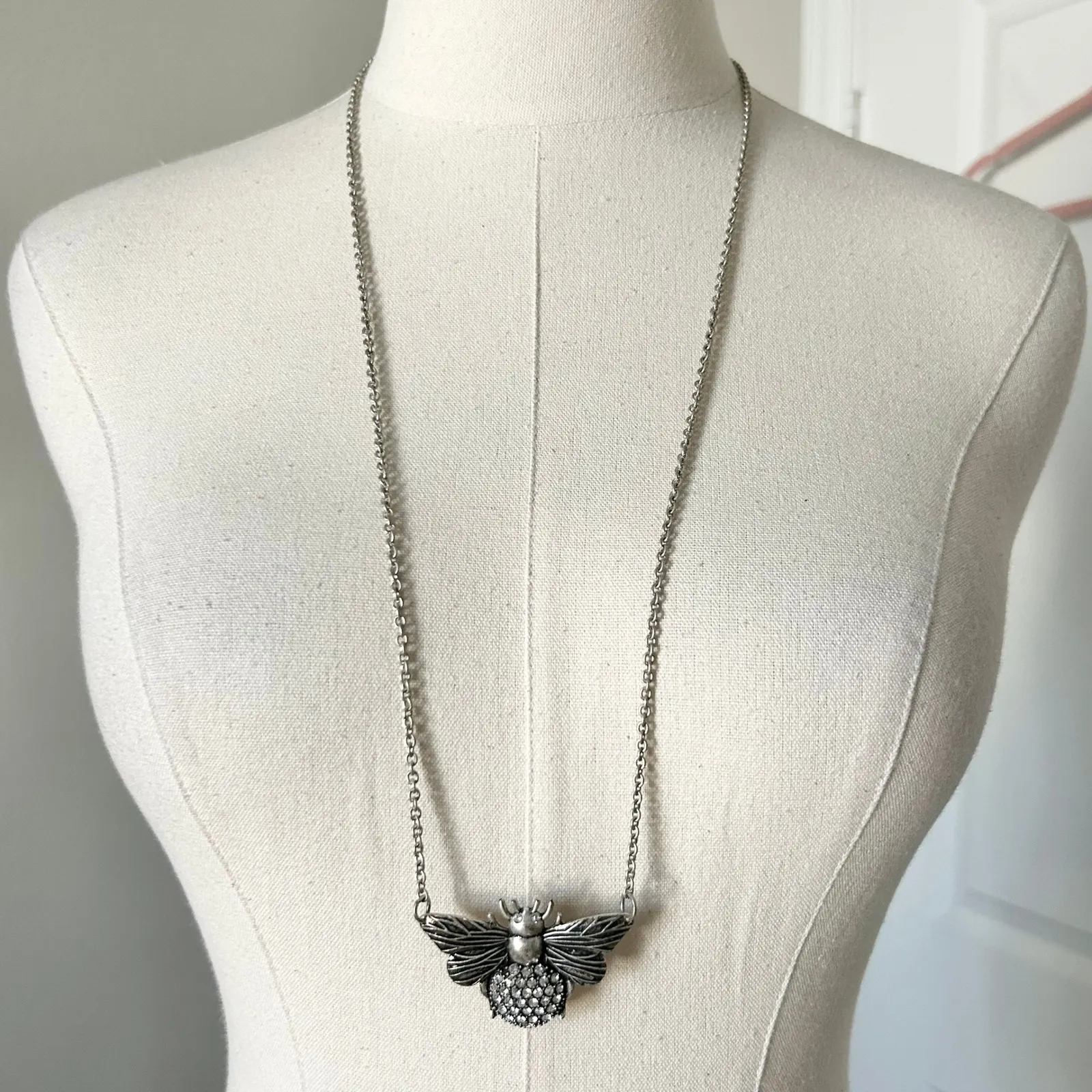 Silver Tone Bee Pendant Necklace Rhinestone Wings Chain Charm Statement Jewelry - Image 2