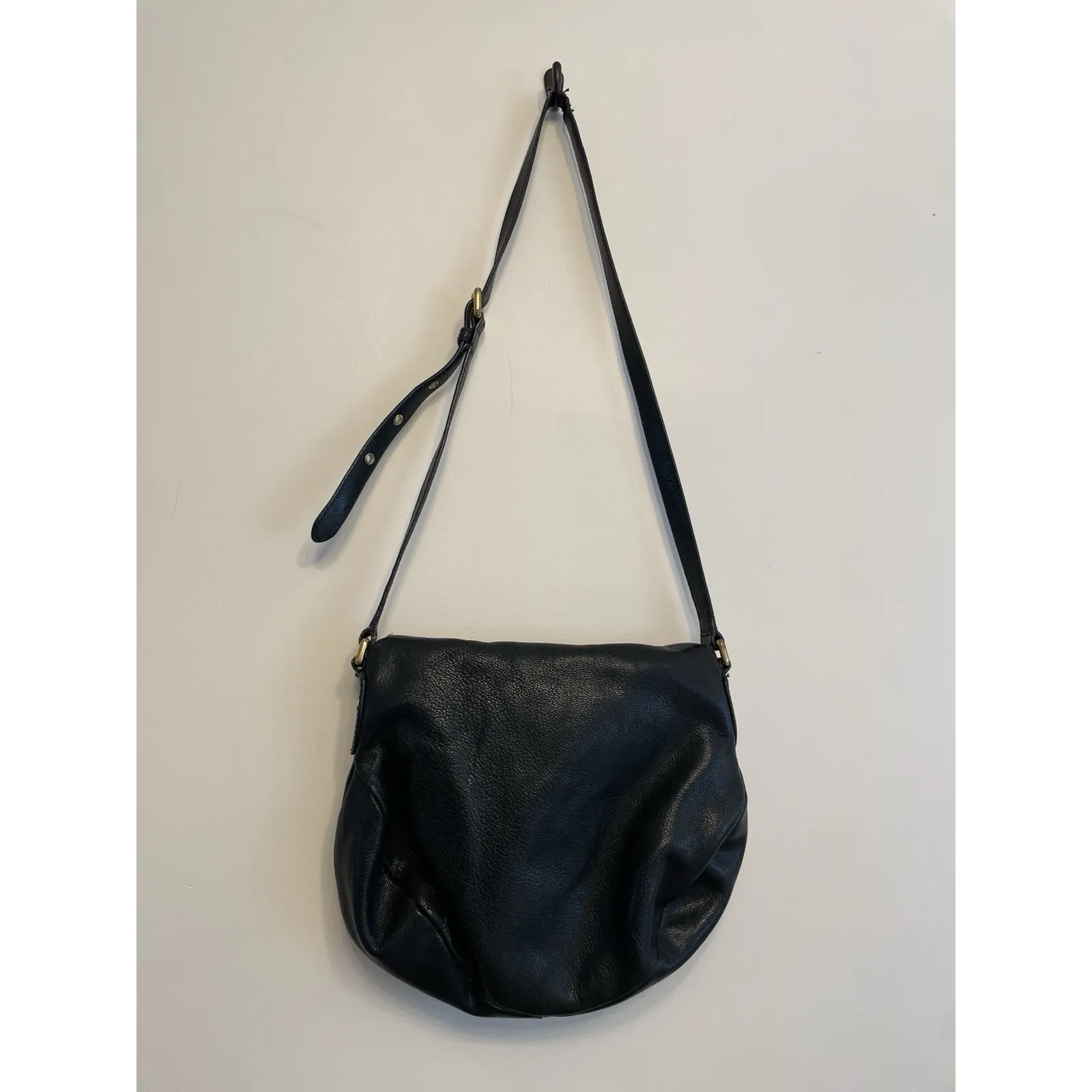 Marc by Marc Jacobs Bag Black Goat Leather Crossbody Handbag Purse Zipper‎ Used - Image 2