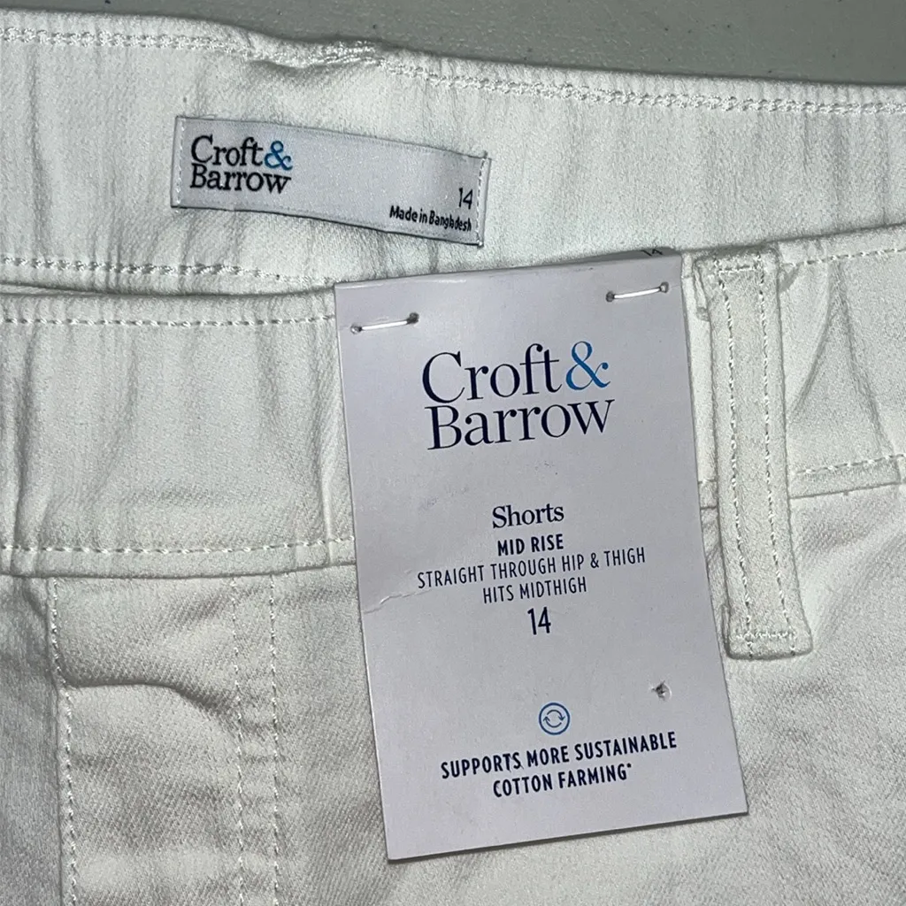 Croft & Barrow NWT 14 White Denim Elastic Waistband Mid Rise Pull On Jean Shorts - Image 3