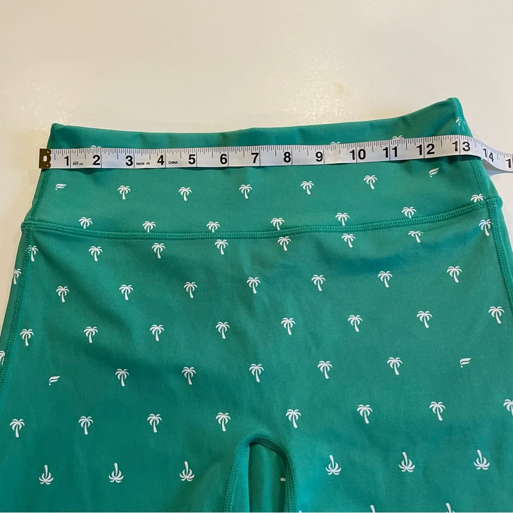 Fabletics Motion365 Women’s size small high waisted active shorts - Image 7