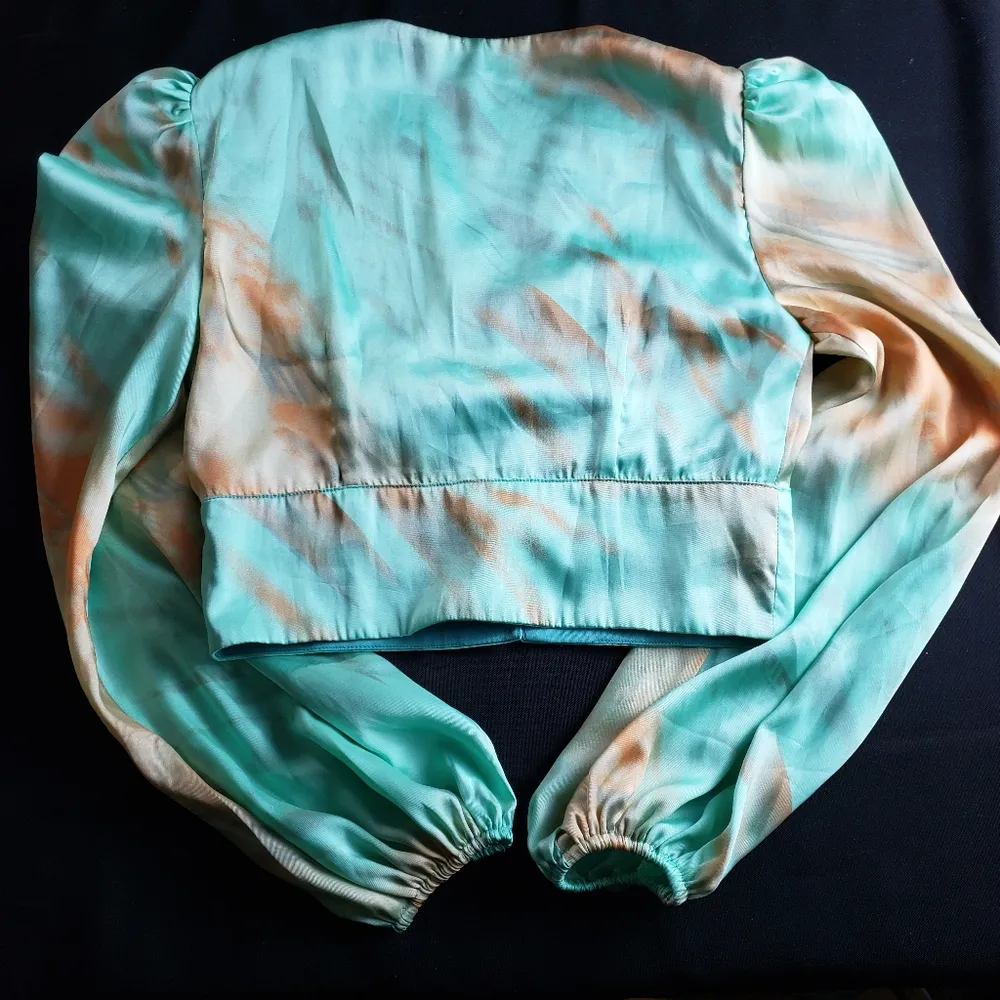 Revolve Superdown Eleen Blouson Top Teal Multi Marble Print‎ Small - Image 3