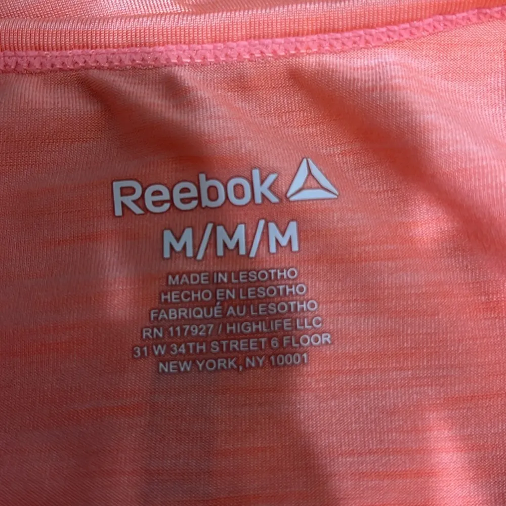 Reebok orange work out shirt - Image 6