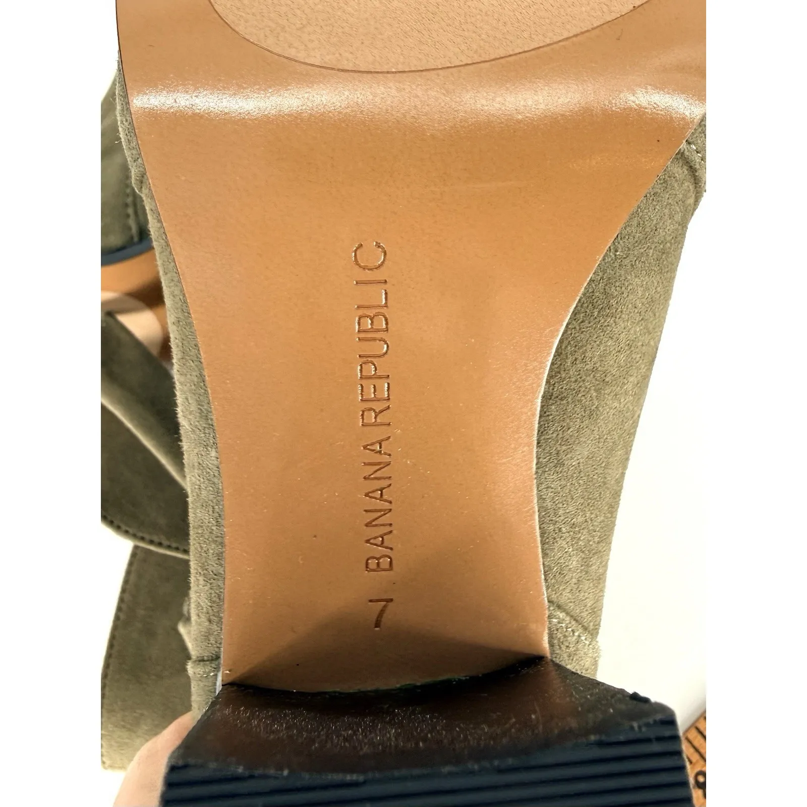 Banana Republic Womens Sz 7 Canton Olive Green Suede Tie Ankle Boots Block Heel - Image 9