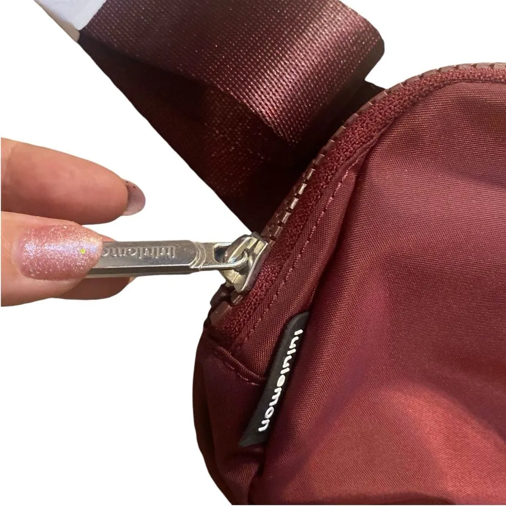 Lululemon Everywhere Belt Bag Red Merlot Maroon‎ Sporty Fanny Pack Travel NWT - Image 5