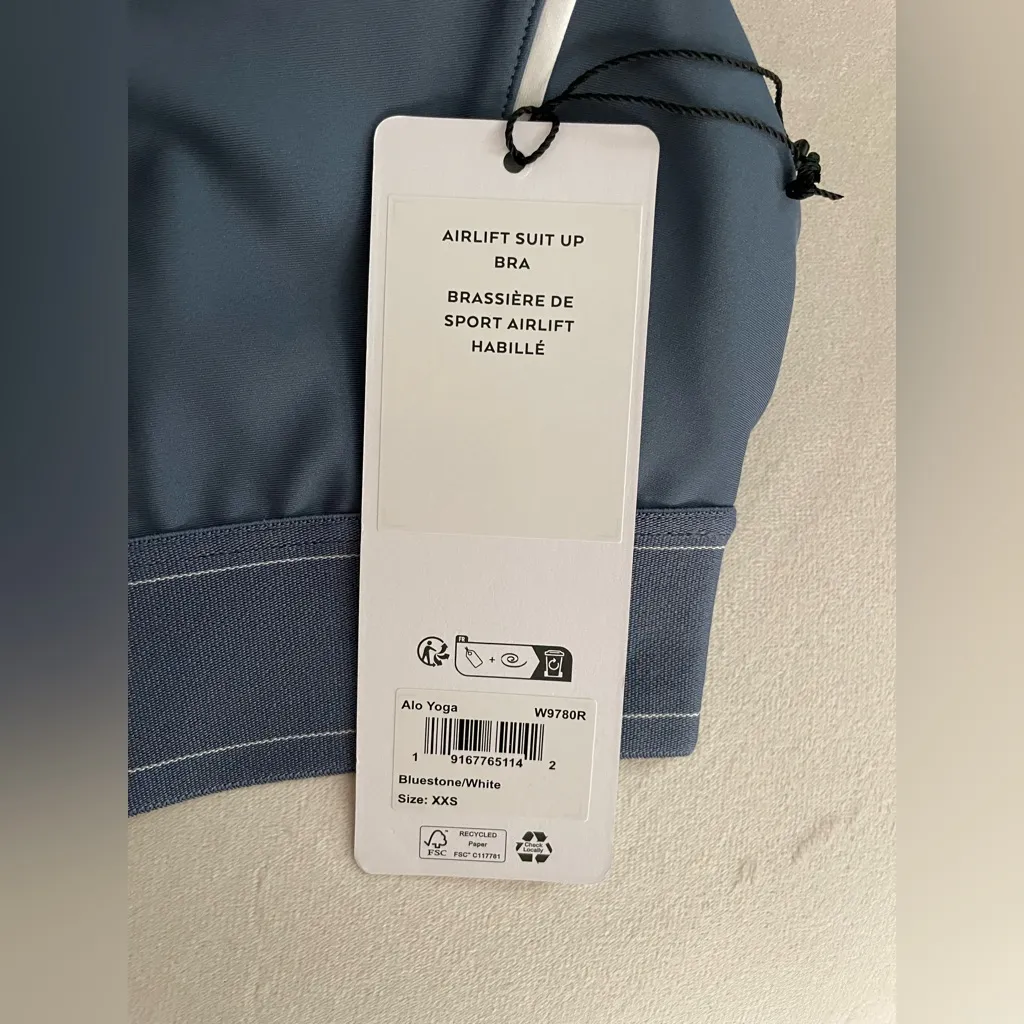 ALO Yoga NWT Airlift Suit Up Sports Bra Bluestone White Size XXS - Image 8