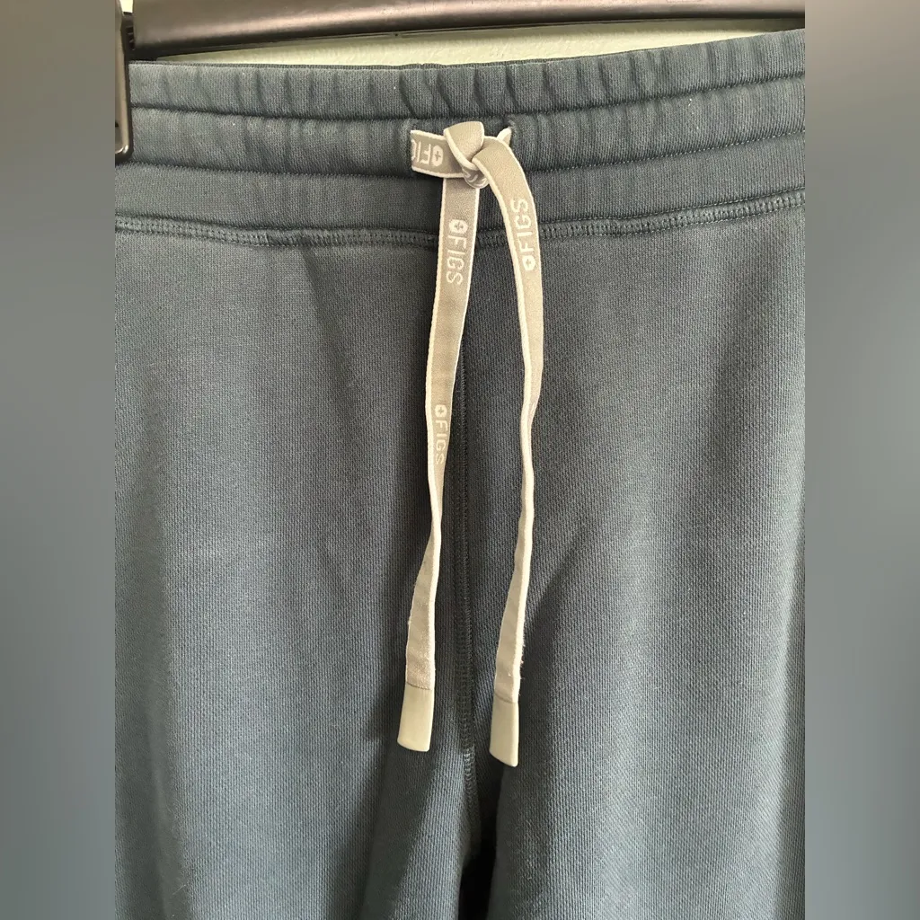 Figs Women’s Dark Blue Scrub Jogger Sweatpants Sz S - Image 2