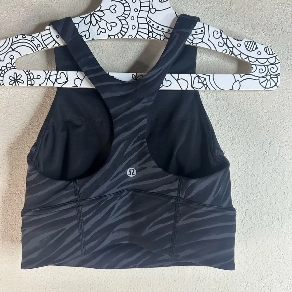 Lululemon Wunder Train Long-Line Bra Medium Support, C/D Cups size 4 - Image 3