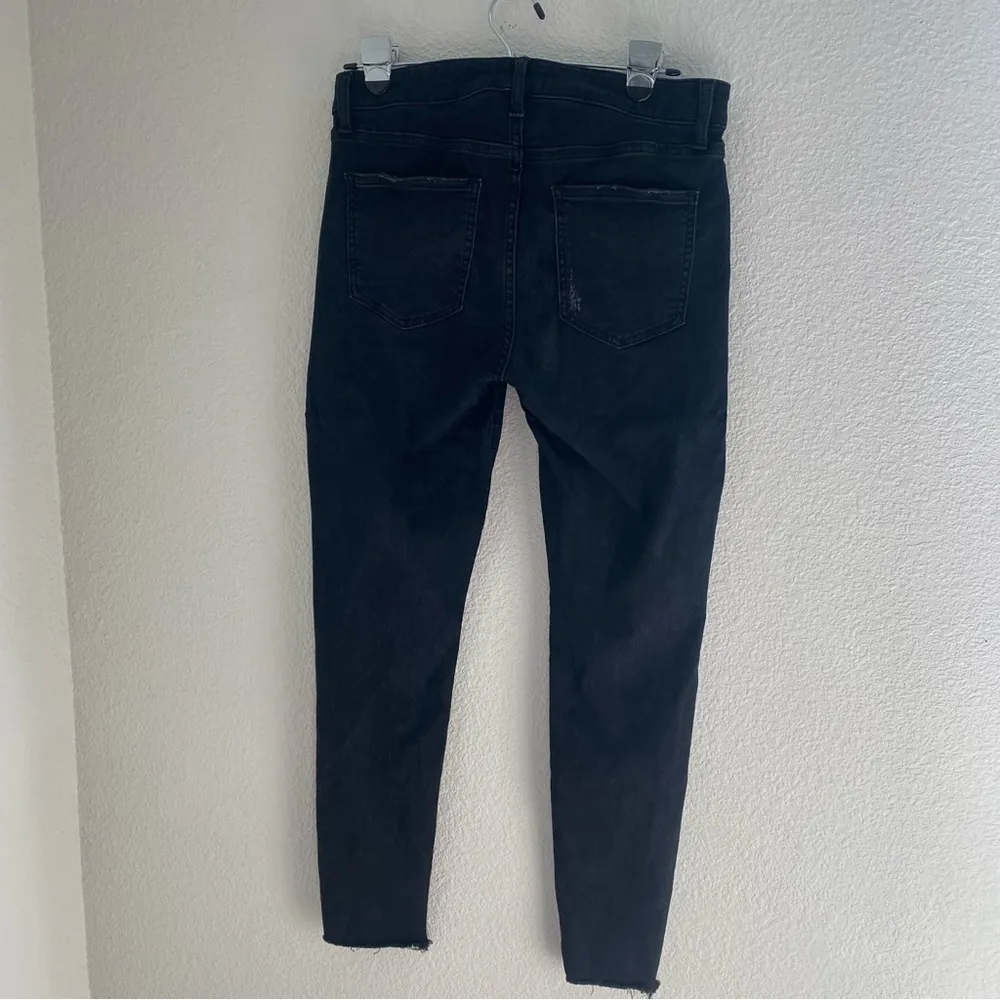 Pistola Faded Black Mid-Rise 10" Skinny Jeans
Style P6632BEM-MID Revolve Size 28 - Image 3